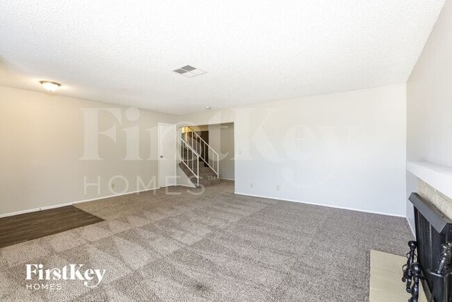 Photo - 6779 Carrera Dr