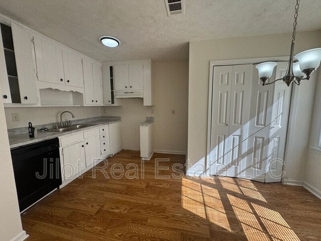 Photo - 5233 Ridge Forest Dr