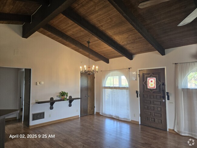 Dining - 5819 Redondo Dr Rental