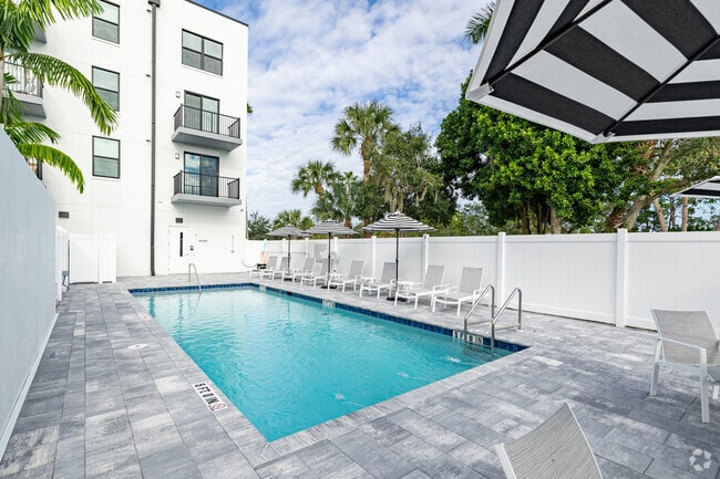 Piscina - The Bella Downtown