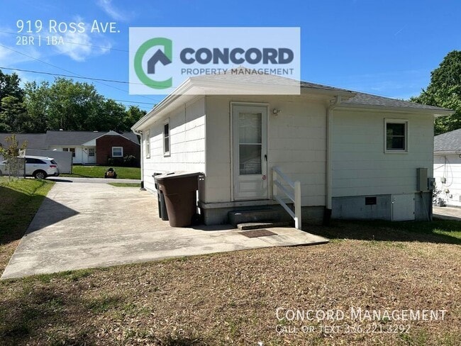 Photo - 919 Ross Ave