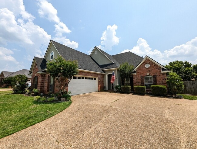 Building Photo - North Bossier Rental