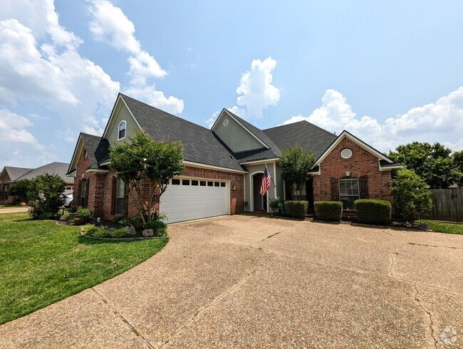 Building Photo - North Bossier Rental