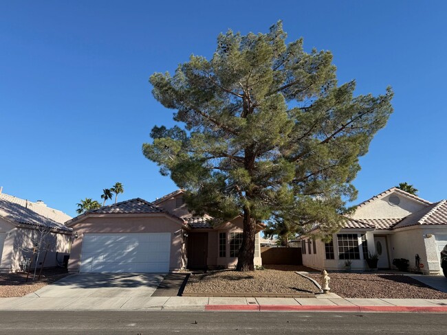 Building Photo - Rancho Alta Mira Single Story Home with 2 Car Garage