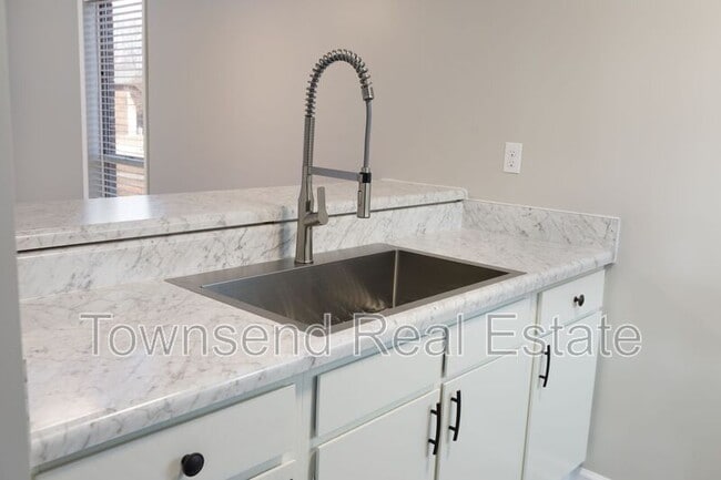 Photo - 5866-C Century Oaks Drive