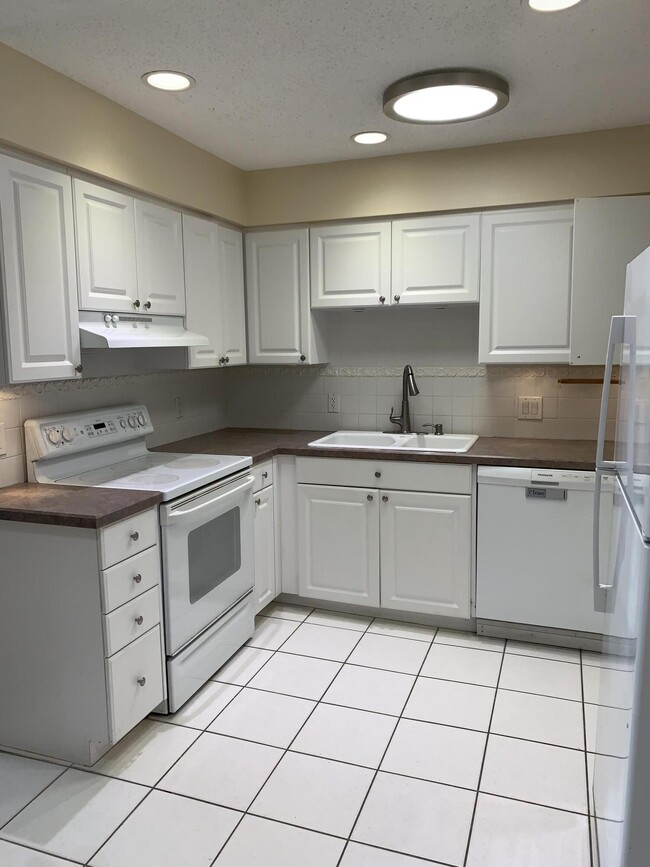 Photo - 2822 Duke Ln