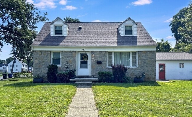 Building Photo - 312 Robinwood Ave Rental