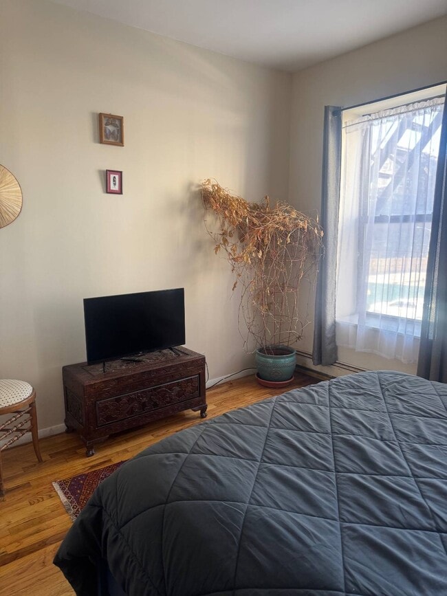 Photo - 172 Union St