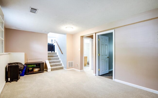 15337 Edgehill Dr
