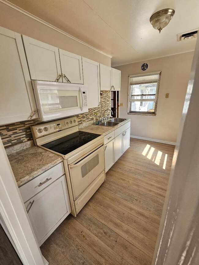 Photo - 120 S Wentz St Unit 1