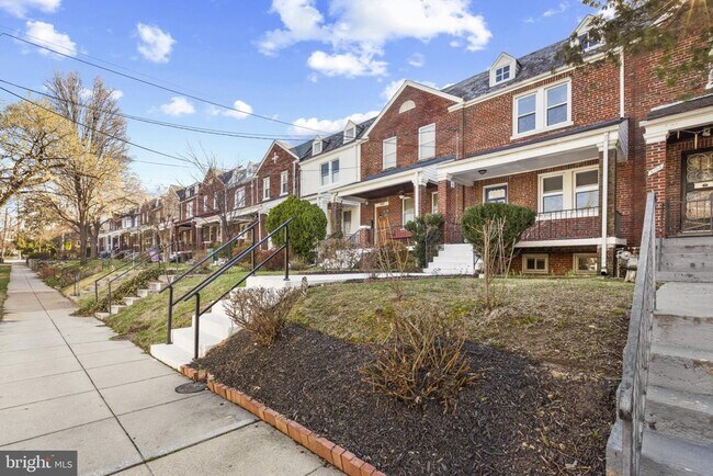 Photo - 5105 New Hampshire Ave NW