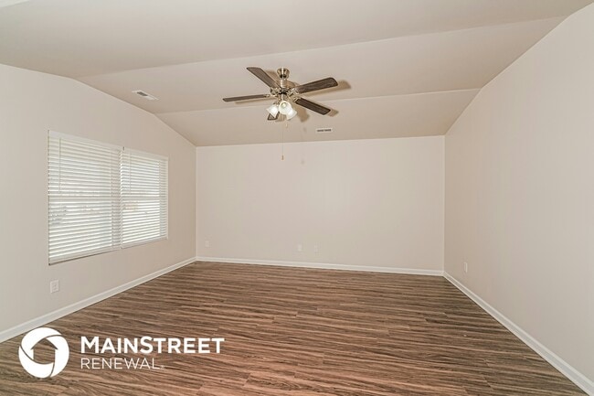 Photo - 204 Leonards Ct