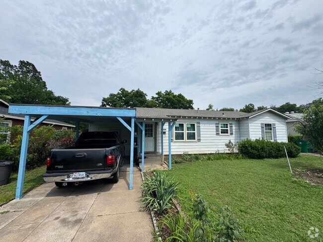 Building Photo - 3208 Sunday St Rental