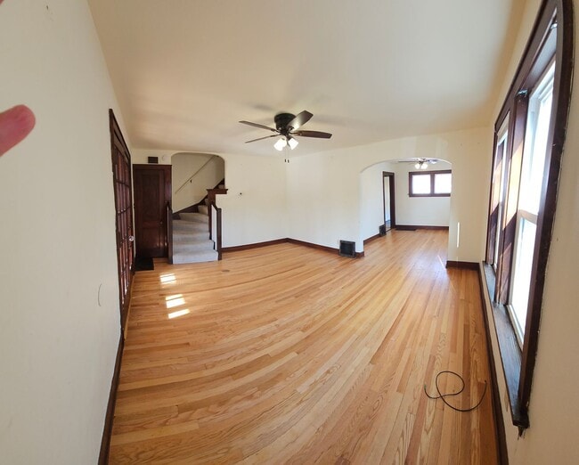 Living Room - 161 N Park St