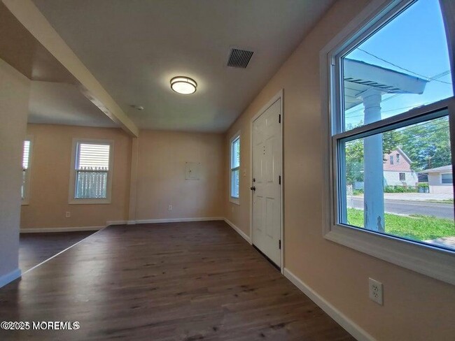 Photo - 116 Port Monmouth Rd Unit 1