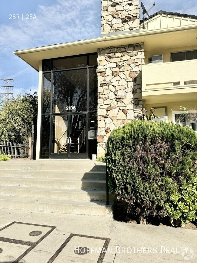 Building Photo - 2106 S Bentley Ave Los Angeles, CA 90025 Unit 7 Rental