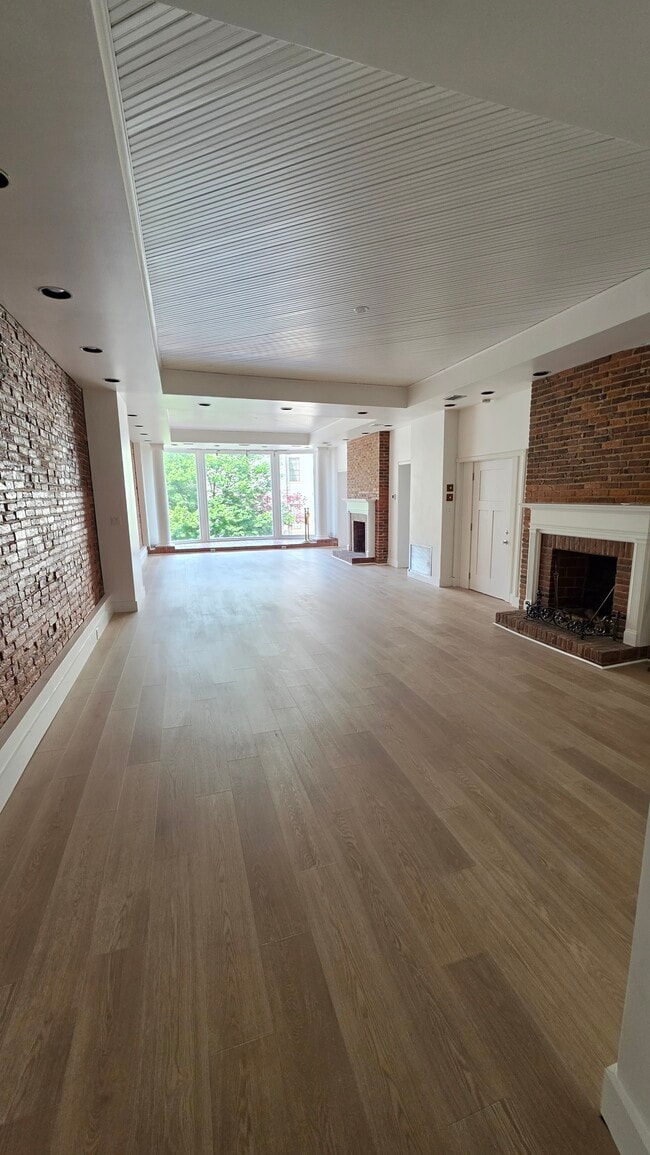 Massive Open Concept Living Room - 403 N Charles St Unit Suite 300
