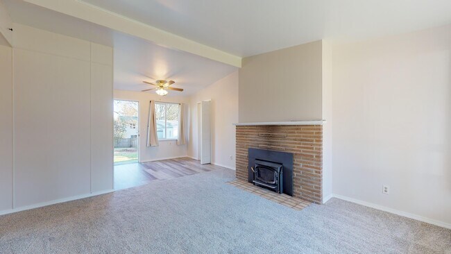 Photo - SeaTac rambler home -3 bedroom 1 bath with carport. Fenced yard!!! Available March 1st, 2026!