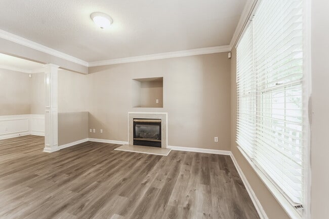 Photo - 3226 Burkston Rd