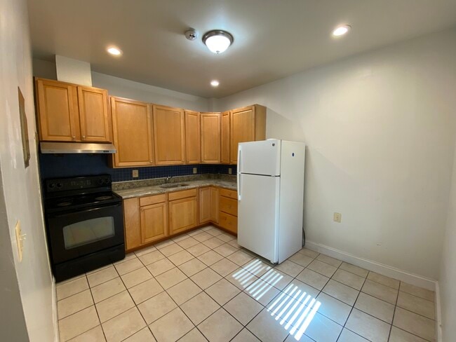 Photo - 527 Oldham St Unidad 2nd Floor