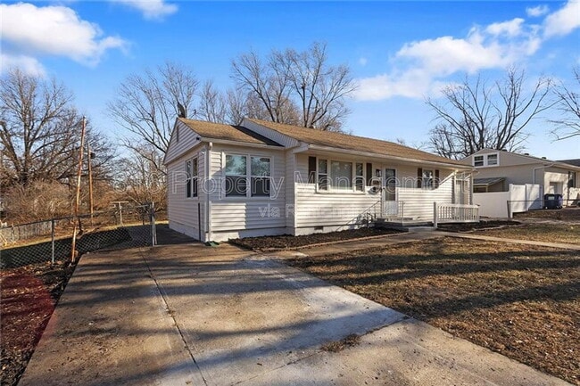 Photo - 609 SE Florence Ave