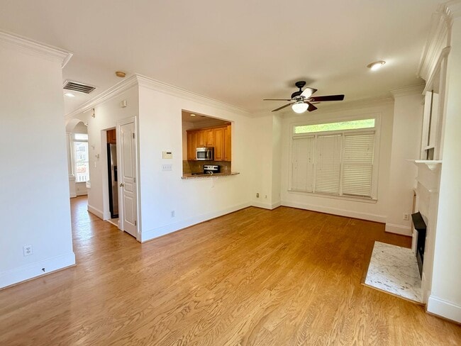 Photo - 19327 Beaufain St