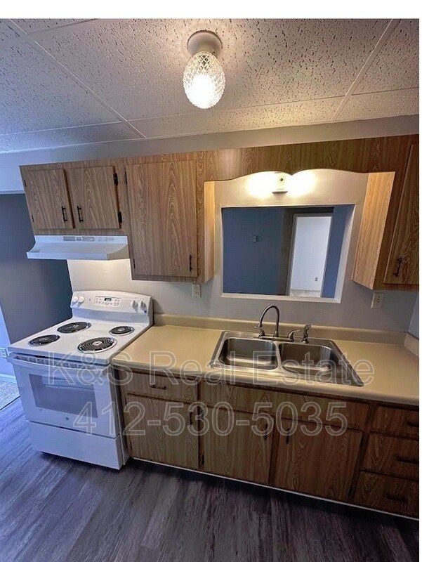 224 N 5th St