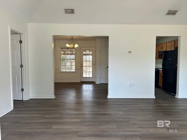 Photo - 112 Cluster Oaks Ct