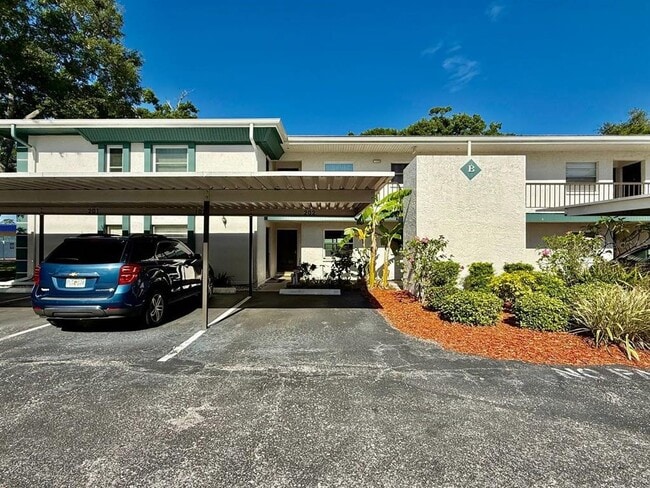 Building Photo - 7560 92nd St Unit 102B