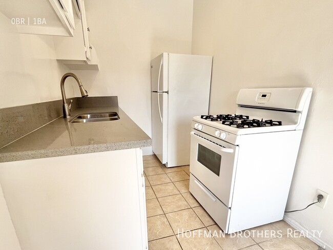 Photo - 1405 S Berendo St Apartment Unit 206A