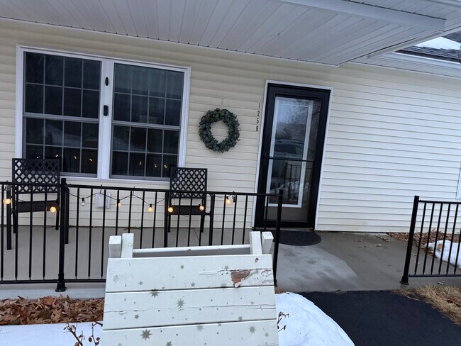 Photo - 125 High St Unidad B