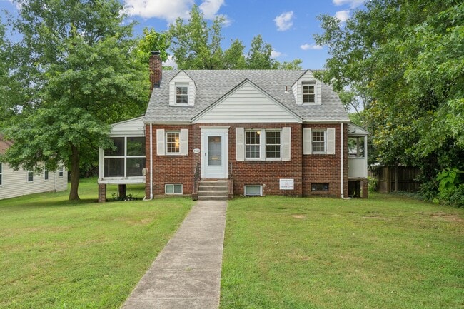 Building Photo - 4811 Calvert Rd Rental