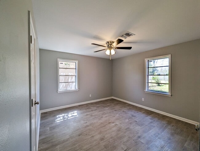 Photo - 4012 Stuart Ave