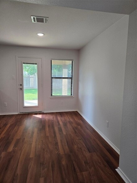 Photo - 1124 Hyde Park Dr