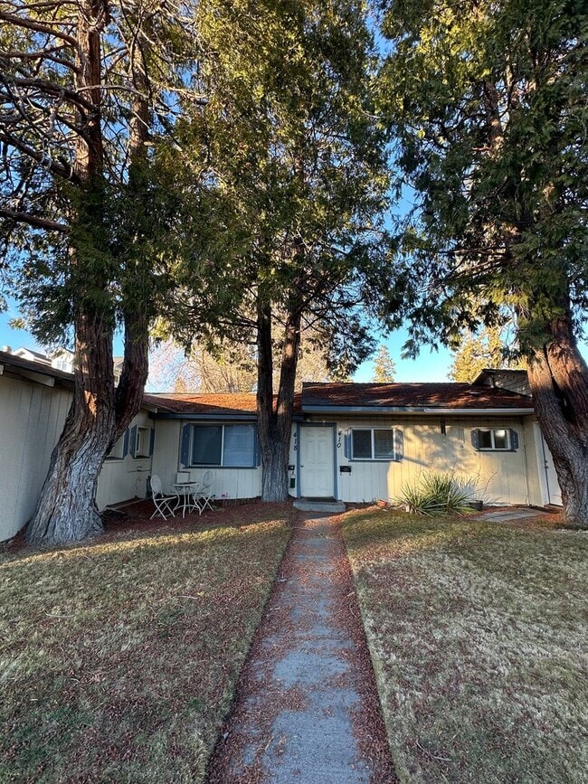 Photo - Newport Ave Triplex - 00404-NEWP-00 Unidad Newport Ave., 410 NW - 00410-NEWP