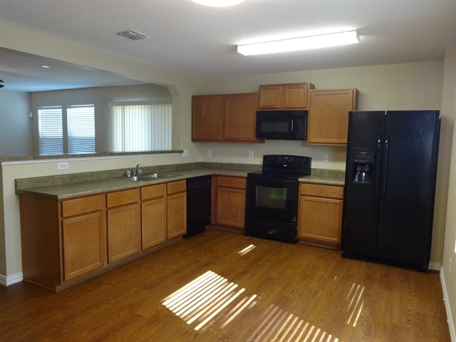 Photo - 9314 Silver Vis