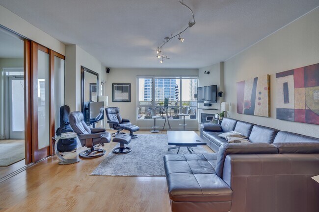 Photo - 1240 India St