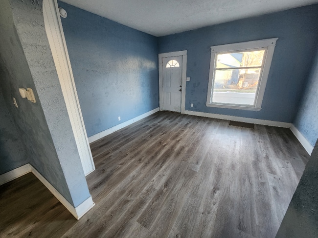 Photo - 214 E Belmont St