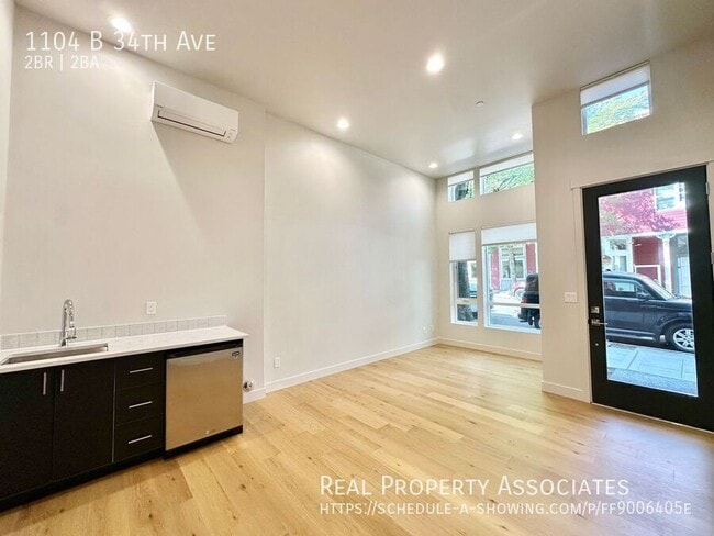 Photo - 1104 B 34th Ave-