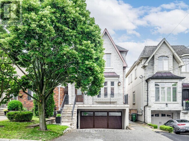 Photo - 415 Deloraine Ave