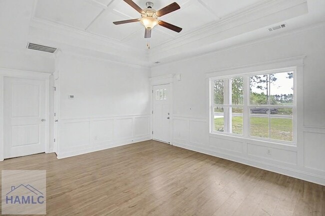 Photo - 431 Long Leaf Ln