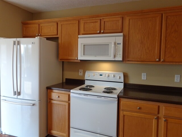 Photo - 1908 Thesa Ct