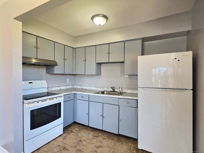 Photo - 185 Palisade Ave Unit 8