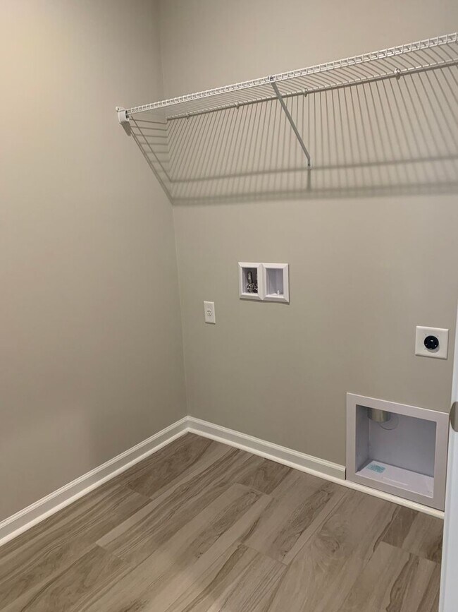 Photo - 3/2 Close to base with landscaping included!