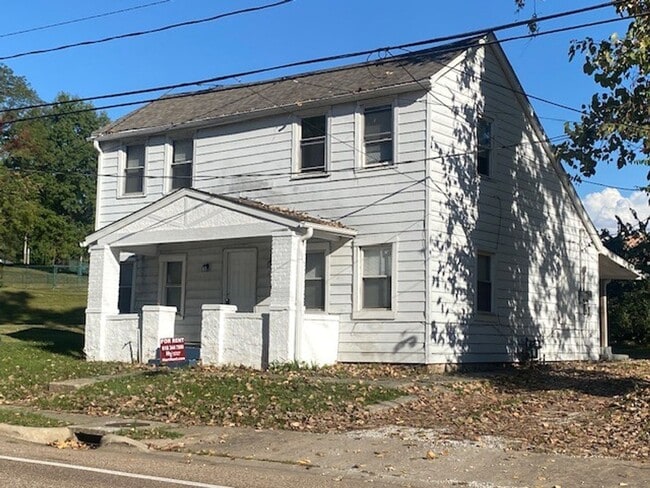 Building Photo - Two Bedroom Home in Glen Carbon!