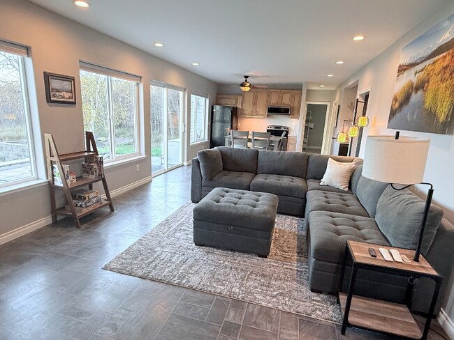 Photo - 7500 E Ashmore Ave