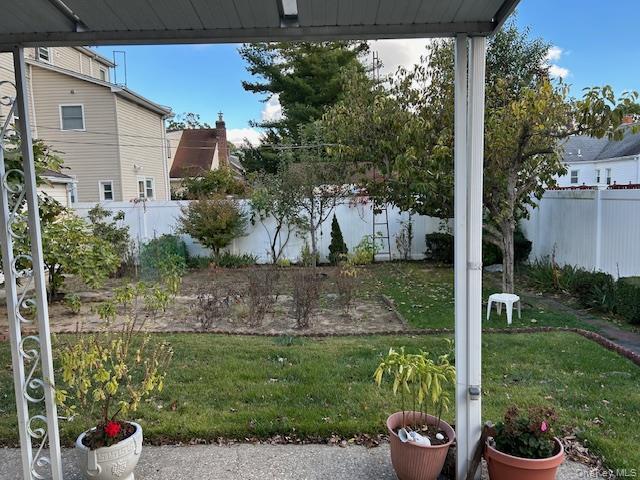 Photo - 185 Emerson Pl