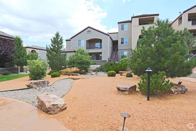Zen Garden - Las Mananitas Apartments