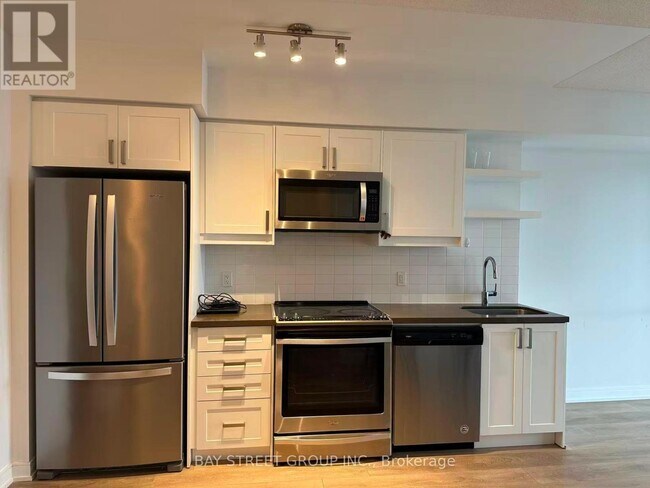 Photo - 50 Wellesley St E Unit 3709