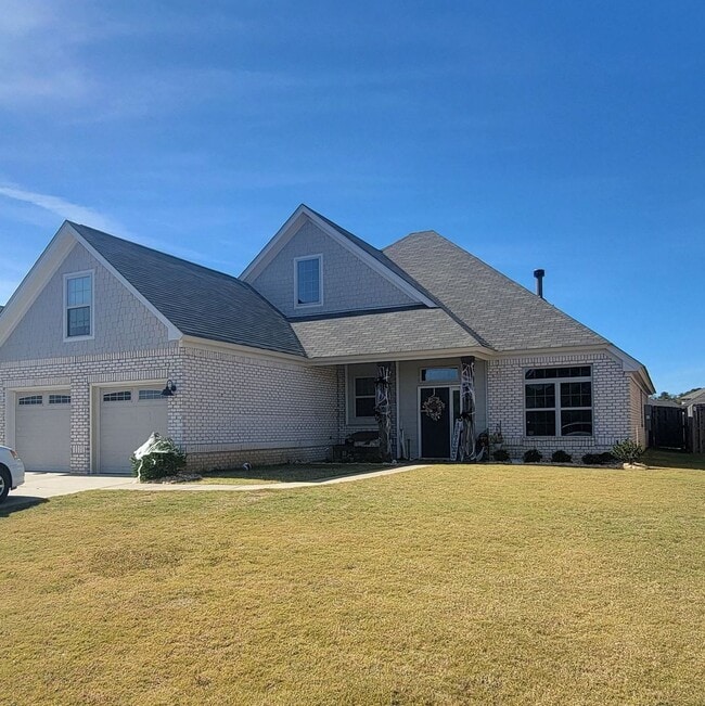 Building Photo - Beautiful 4-bedroom, 2.5- bath home with b...